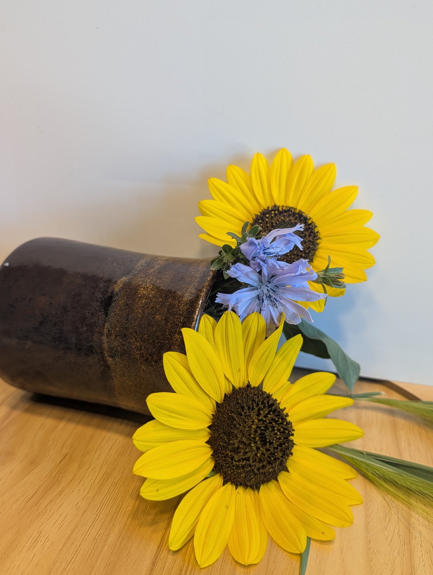 Brown glitter cup